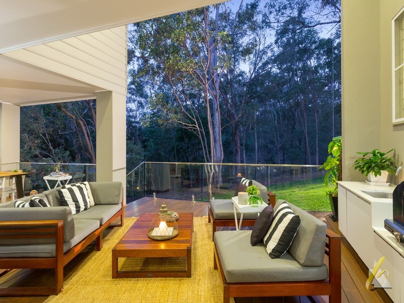 44 Ruth Miller Close, Fig Tree Pocket QLD 4069