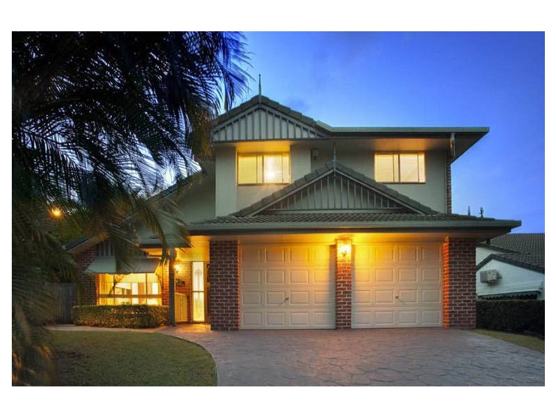 11 Martens Place, Brookfield QLD 4069