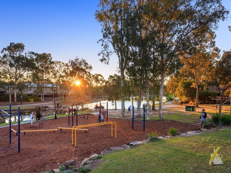 46 The Esplanade, Forest Lake QLD 4078