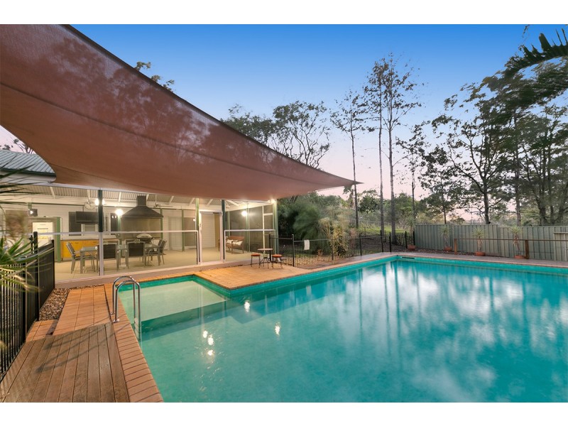 327 Pinjarra Road, Pinjarra Hills QLD 4069