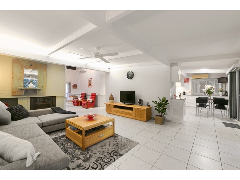 327 Pinjarra Road, Pinjarra Hills QLD 4069