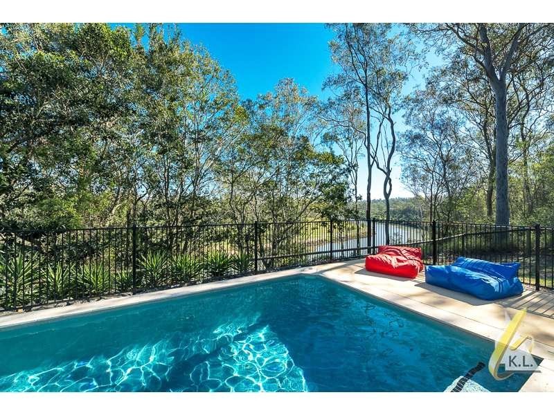 2 Sovereign Strait, Karalee QLD 4306