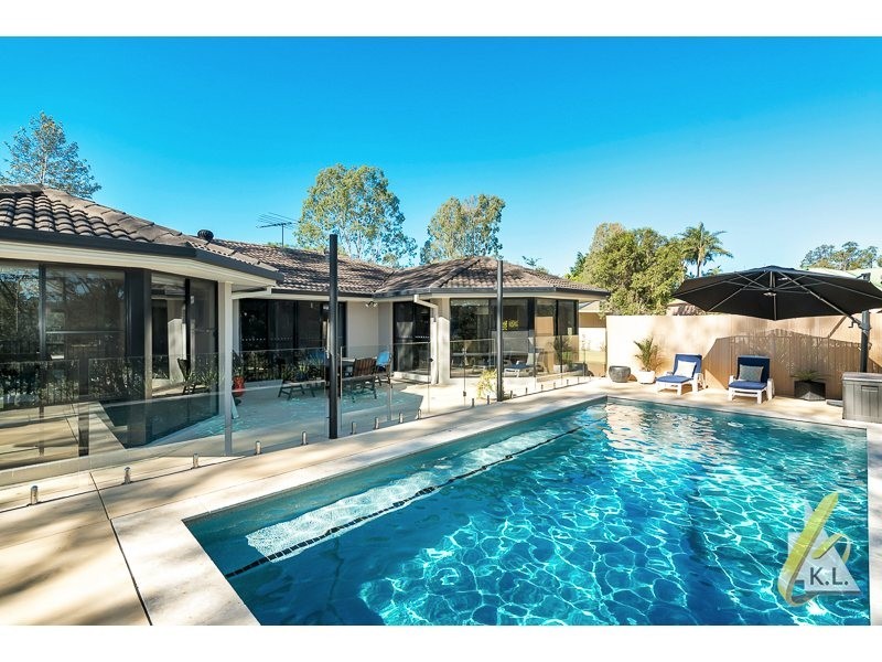 2 Sovereign Strait, Karalee QLD 4306