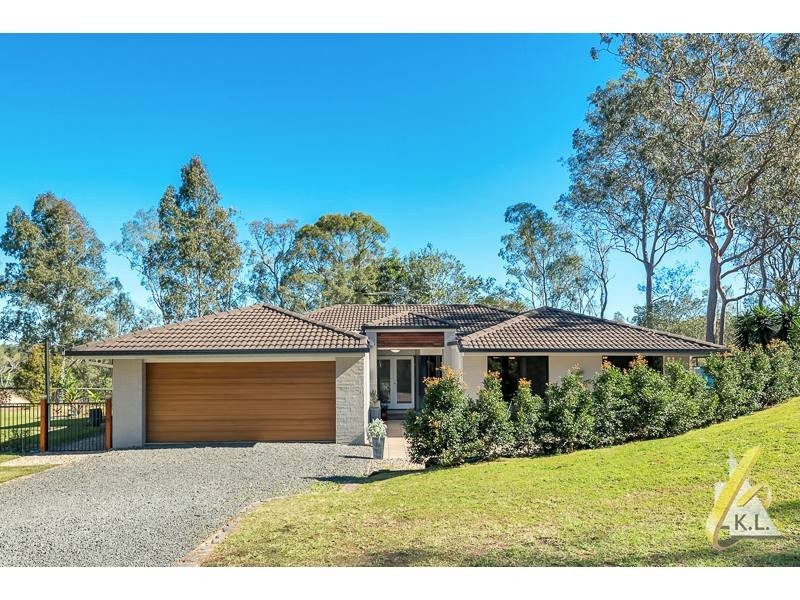 2 Sovereign Strait, Karalee QLD 4306