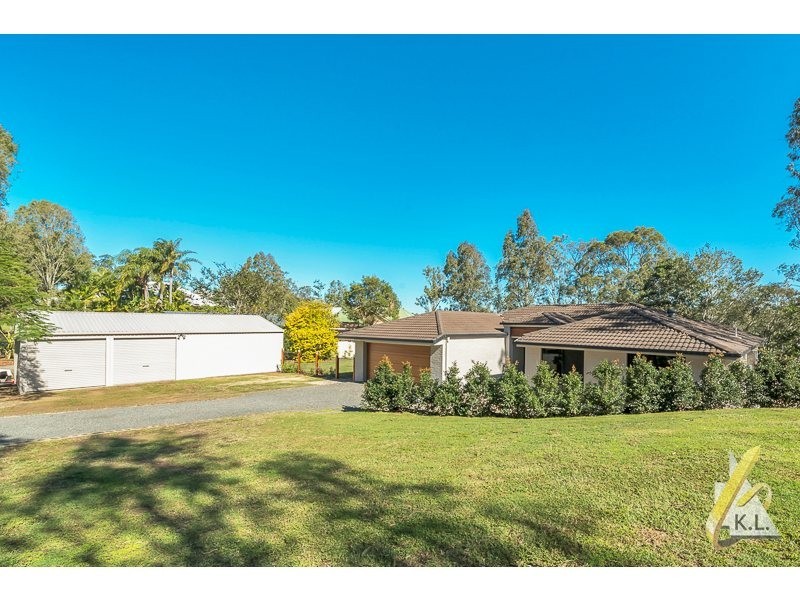 2 Sovereign Strait, Karalee QLD 4306
