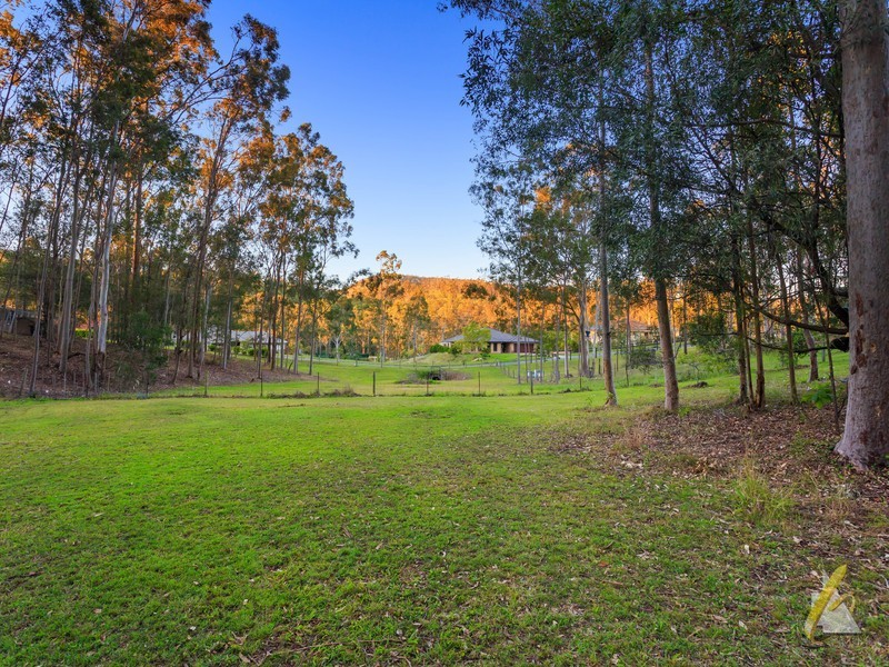 16 Emma Holt Court, Mount Crosby QLD 4306