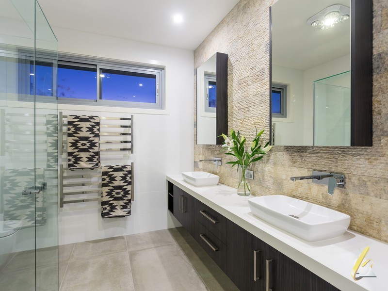 7 Agnes Place, Fig Tree Pocket QLD 4069