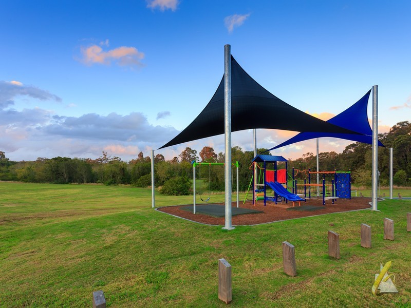 7 Agnes Place, Fig Tree Pocket QLD 4069