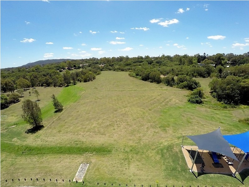 7 Agnes Place, Fig Tree Pocket QLD 4069
