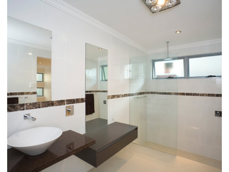 26 Paterson Street, Sinnamon Park QLD 4073