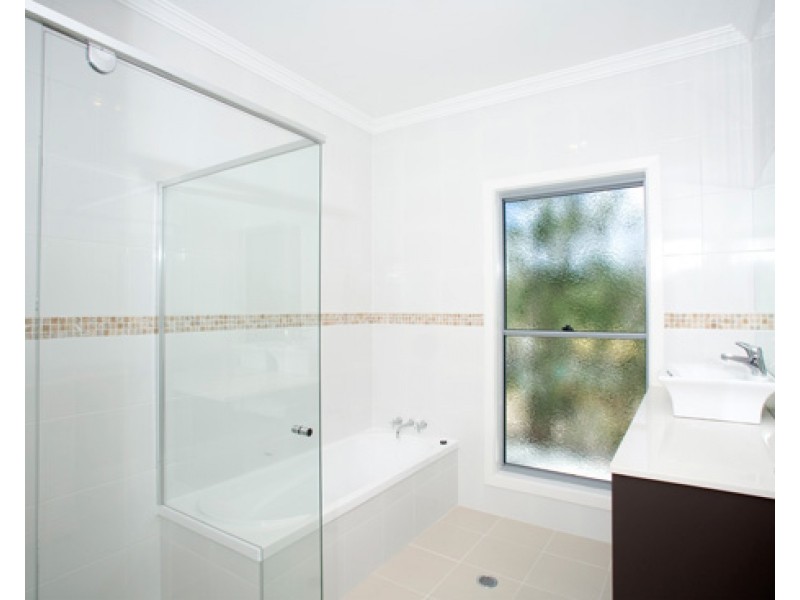 26 Paterson Street, Sinnamon Park QLD 4073