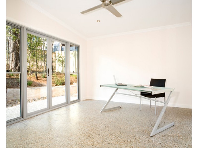 26 Paterson Street, Sinnamon Park QLD 4073