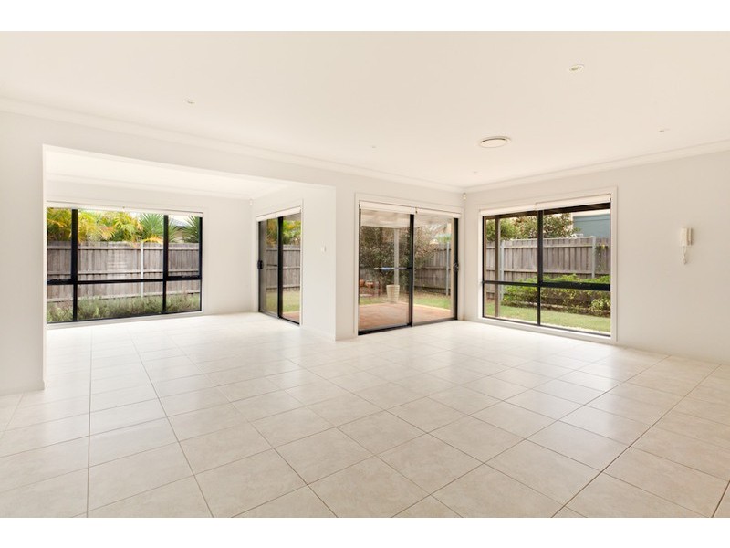 43 watergum drive, Warriewood NSW 2102