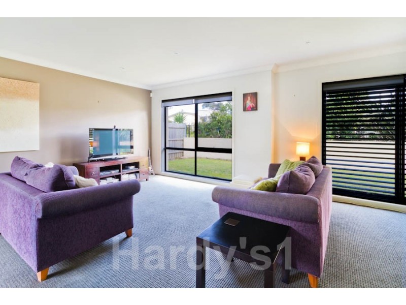 1 Shearwater Drive, Warriewood NSW 2102