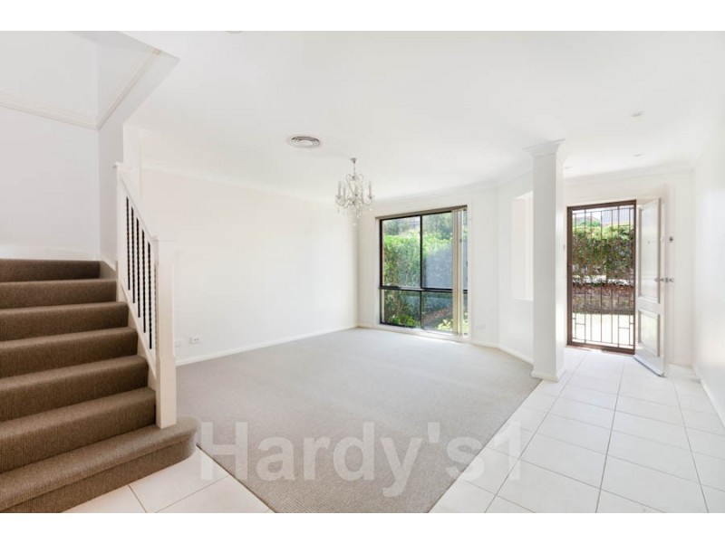 40 Valley View Circuit, Warriewood NSW 2102