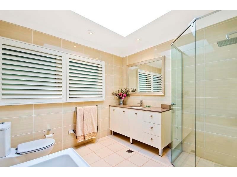 17  Corniche Road, Bayview NSW 2104