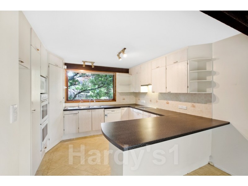 2 Pembroke Ave, Turramurra NSW 2074