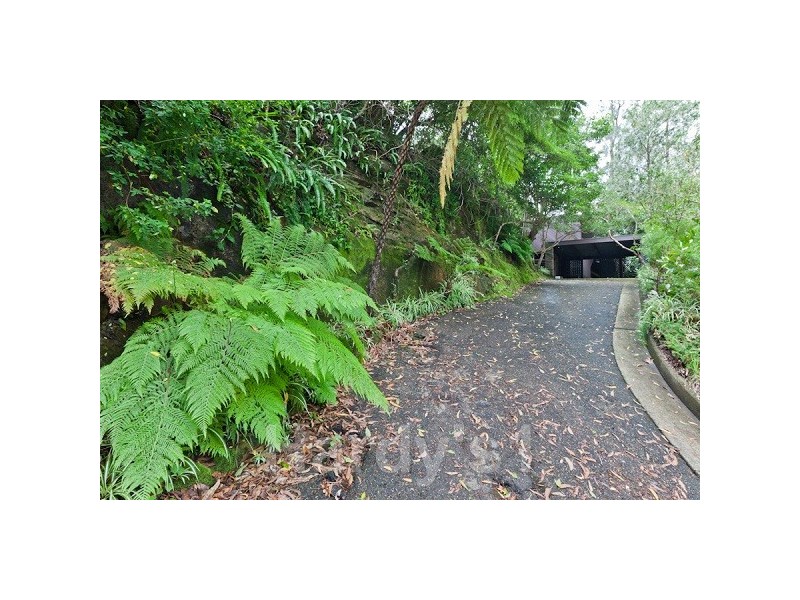 2 Pembroke Ave, Turramurra NSW 2074