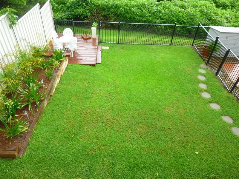 219 South Creek Road, Wheeler Heights NSW 2097