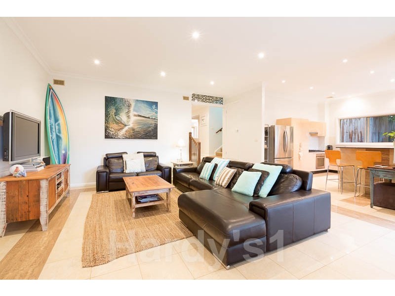 16 Woorarra Ave, North Narrabeen NSW 2101