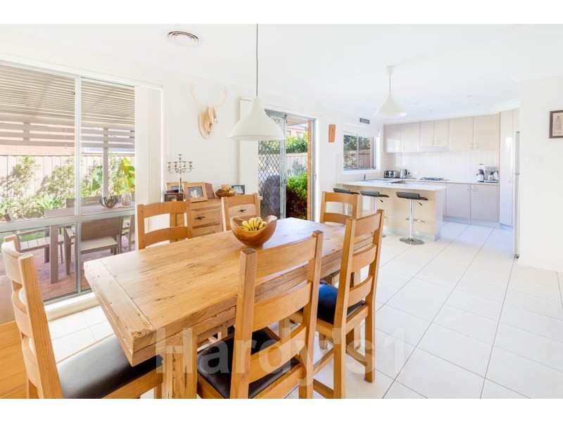 40 Valley View Ctt, Warriewood NSW 2102