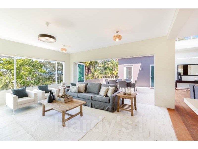 12 Morandoo Rd, Elanora Heights NSW 2101