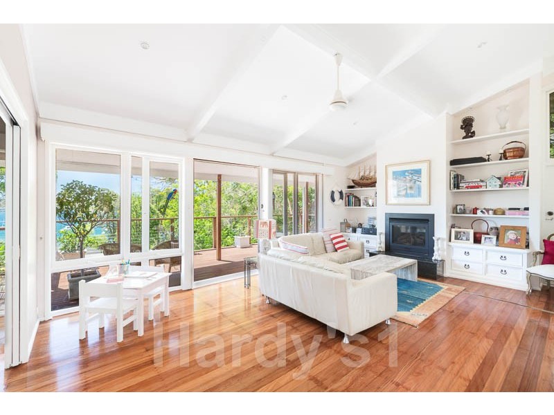 17 Corniche Rd, Church Point NSW 2105