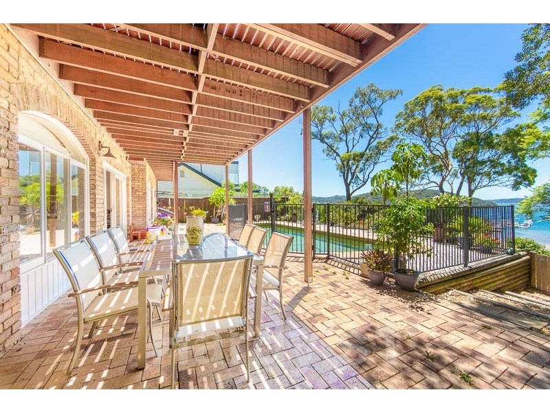 17 Corniche Rd, Church Point NSW 2105