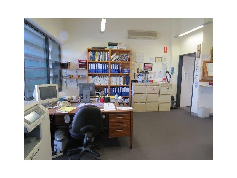 E6 15 Narrabang Way, Belrose NSW 2085