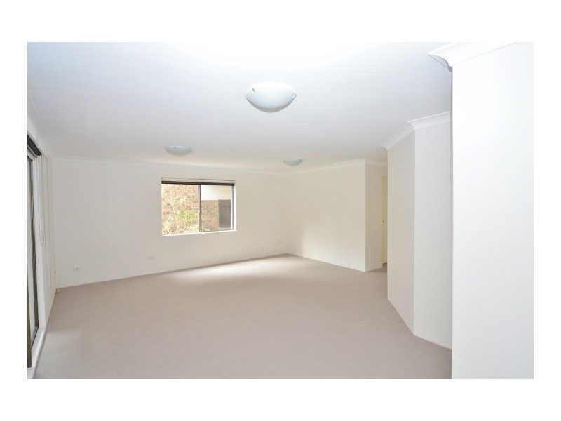 Apt 2, 8 Queens Parade West, Newport NSW 2106