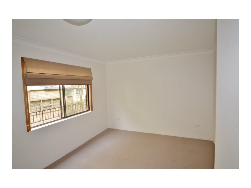 Apt 2, 8 Queens Parade West, Newport NSW 2106
