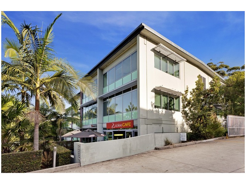 6 Jubilee Av, Warriewood NSW 2102