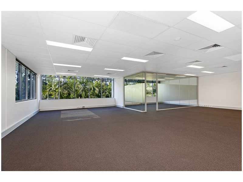 6 Jubilee Av, Warriewood NSW 2102