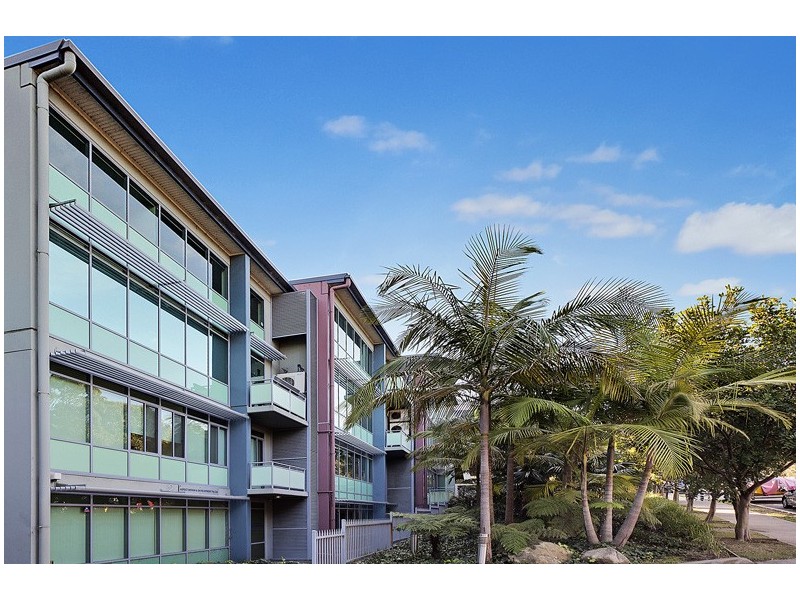 6 Jubilee Av, Warriewood NSW 2102