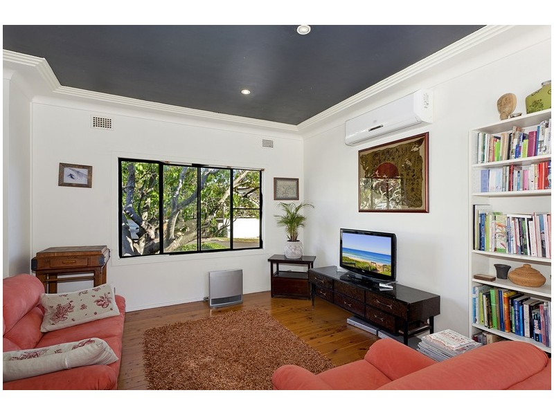 11 Emerald Street, Narrabeen NSW 2101