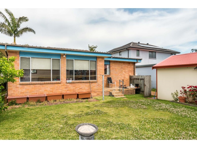 52 Karingal Crescent, Frenchs Forest NSW 2086