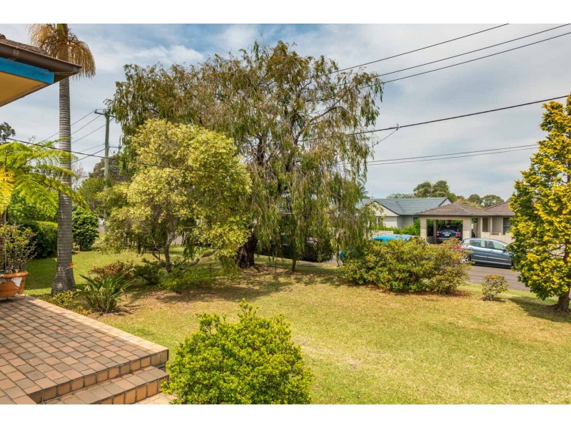 52 Karingal Crescent, Frenchs Forest NSW 2086