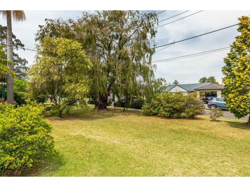 52 Karingal Crescent, Frenchs Forest NSW 2086