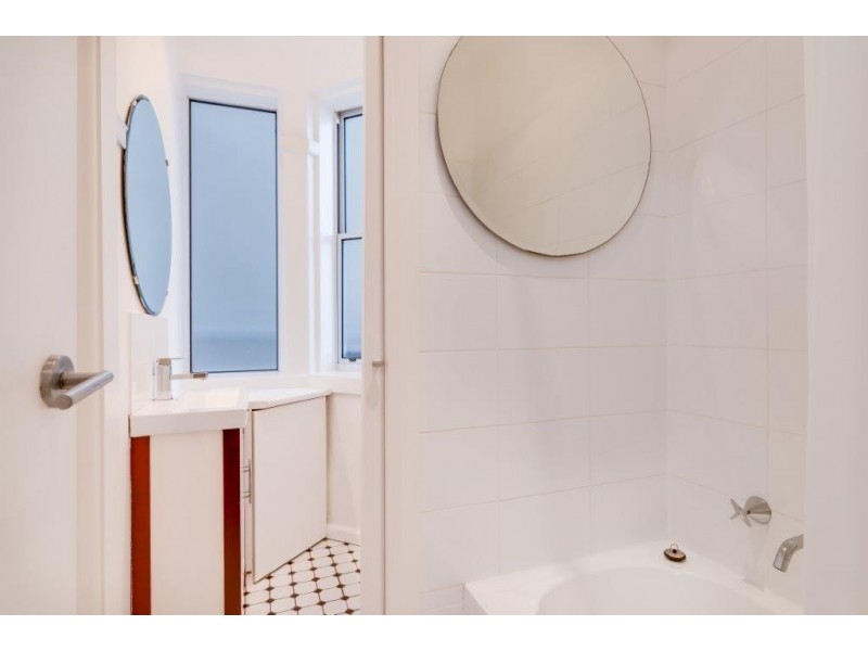 8/25 Hughes Street, Potts Point NSW 2011