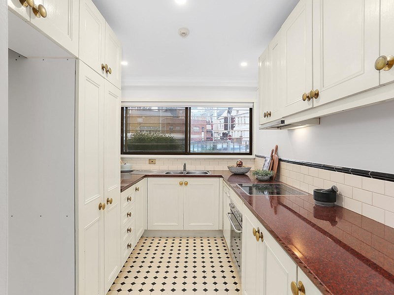 2/1 Boomerang Place, Woolloomooloo NSW 2011