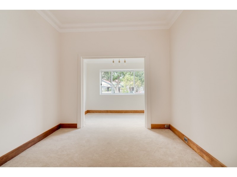 112 Tweedmouth Avenue, Rosebery NSW 2018