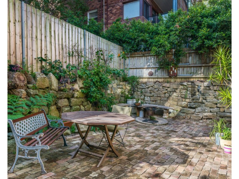 2/102 Kirribilli Avenue, Kirribilli NSW 2061