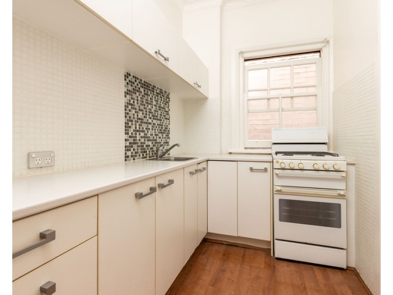 13/8A Hughes Street, Potts Point NSW 2011