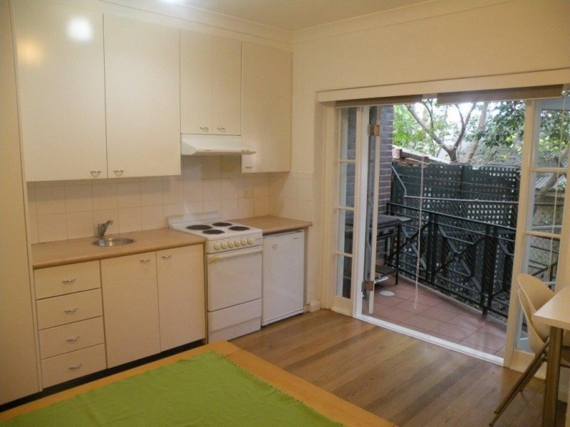 2/12 Ward Avenue, Elizabeth Bay NSW 2011