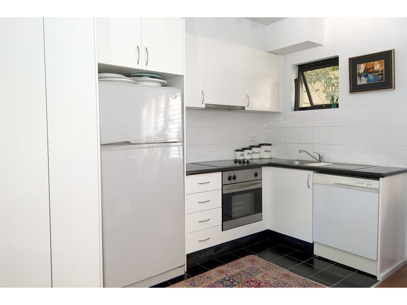 9/128 Cathedral Street, Woolloomooloo NSW 2011