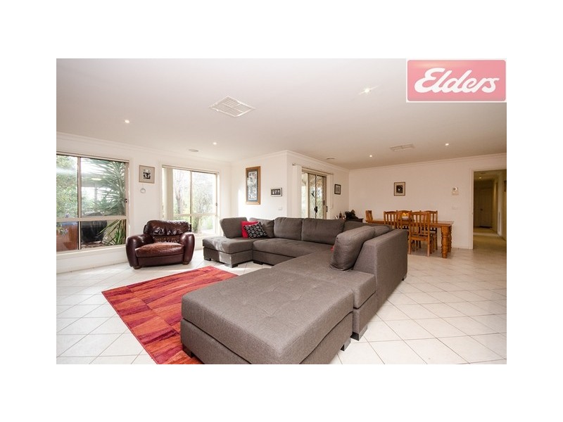 38 Barton Drive, Wodonga VIC 3690