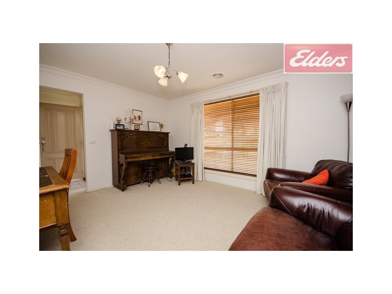38 Barton Drive, Wodonga VIC 3690