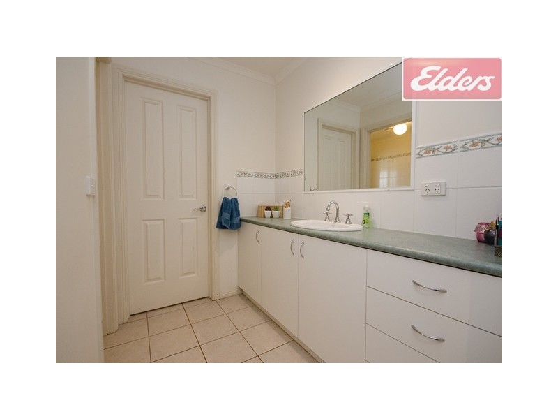 38 Barton Drive, Wodonga VIC 3690