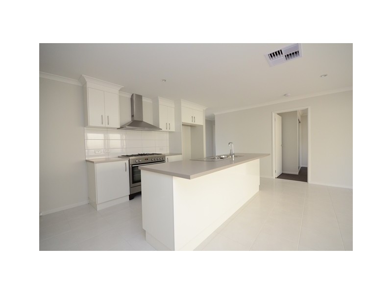 28 Rod Laver Way, Baranduda VIC 3691