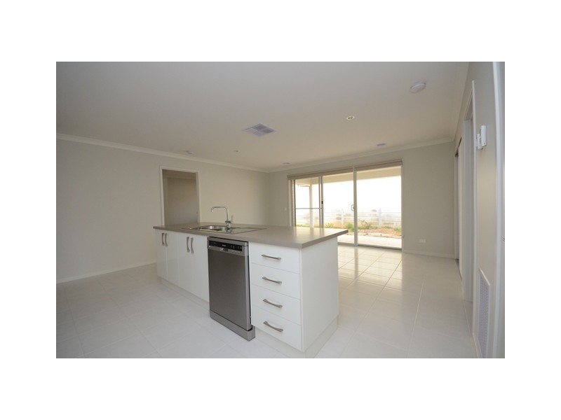 28 Rod Laver Way, Baranduda VIC 3691